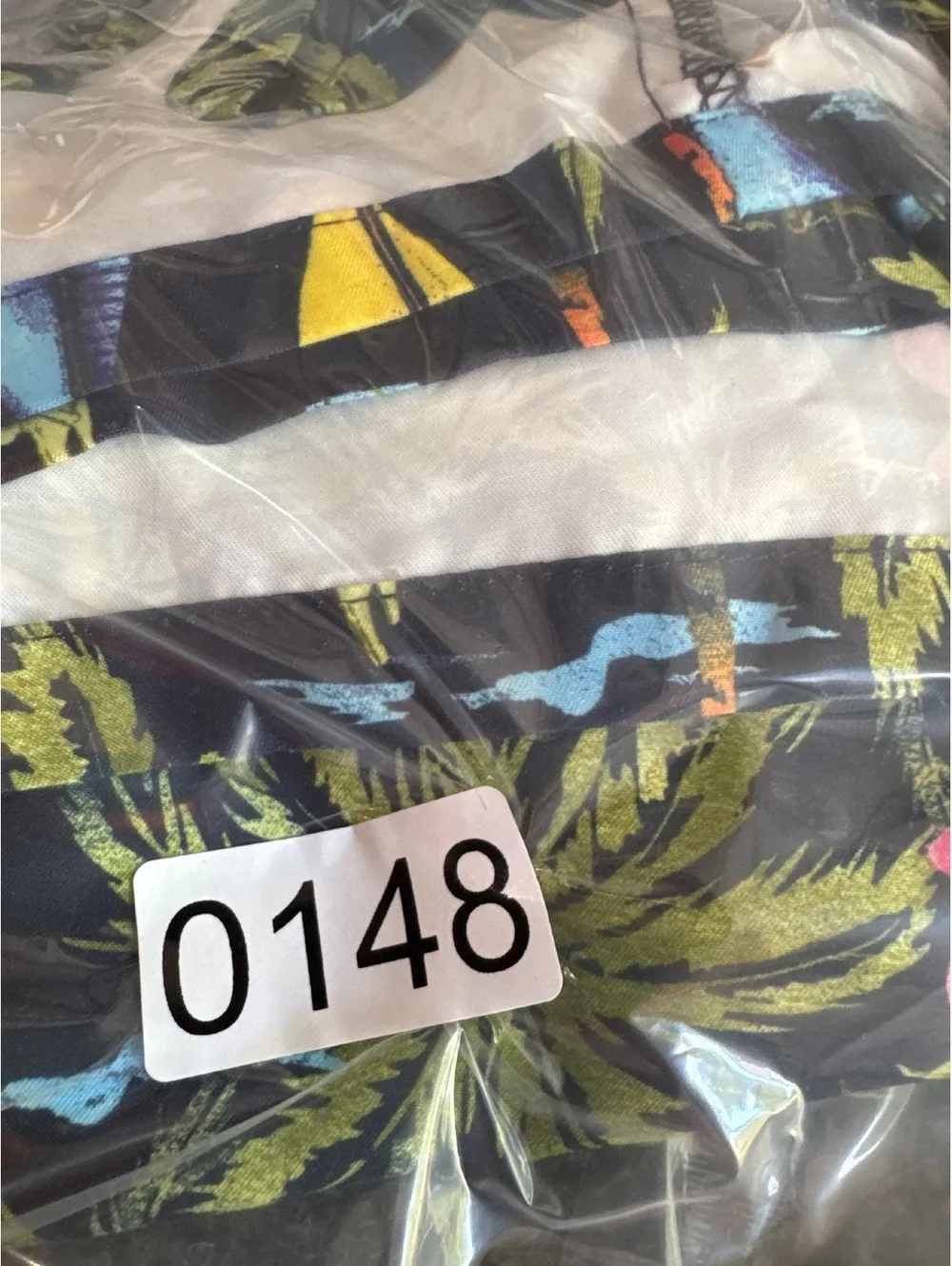 Old Navy Men’s Medium Black Tropical Floral Swim Trunks Board Shorts